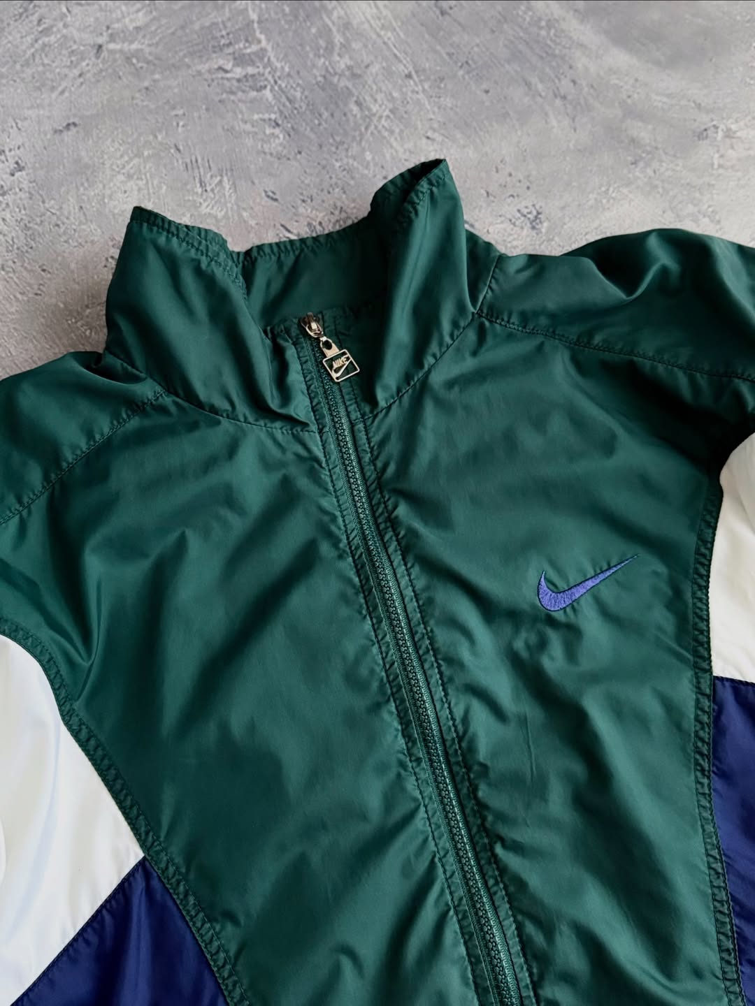 UNISEX VINTAGE NKE JACKET